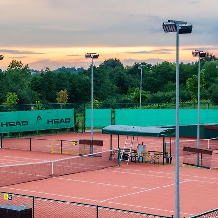 Giebultow  Tennis & Country Club Hotel מראה חיצוני תמונה