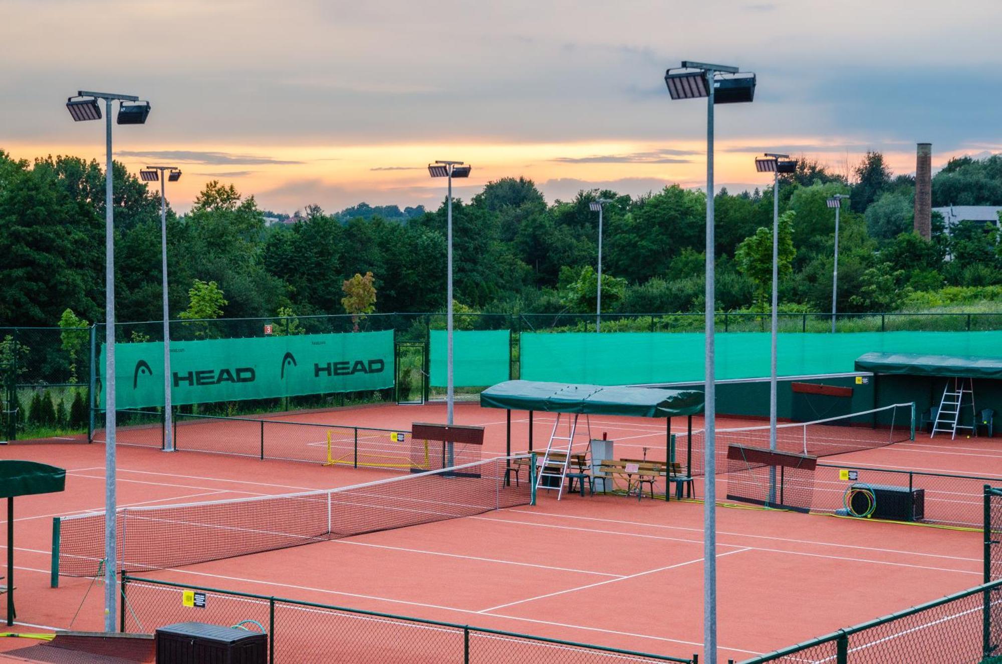 Giebultow  Tennis & Country Club Hotel מראה חיצוני תמונה